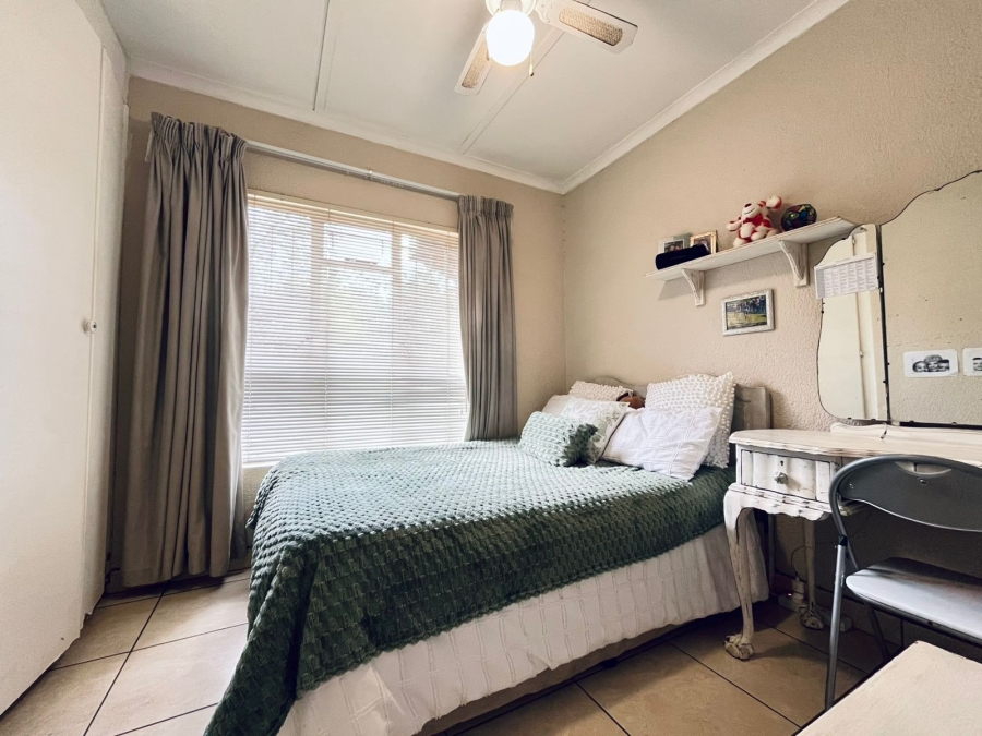 3 Bedroom Property for Sale in Protea Park North West